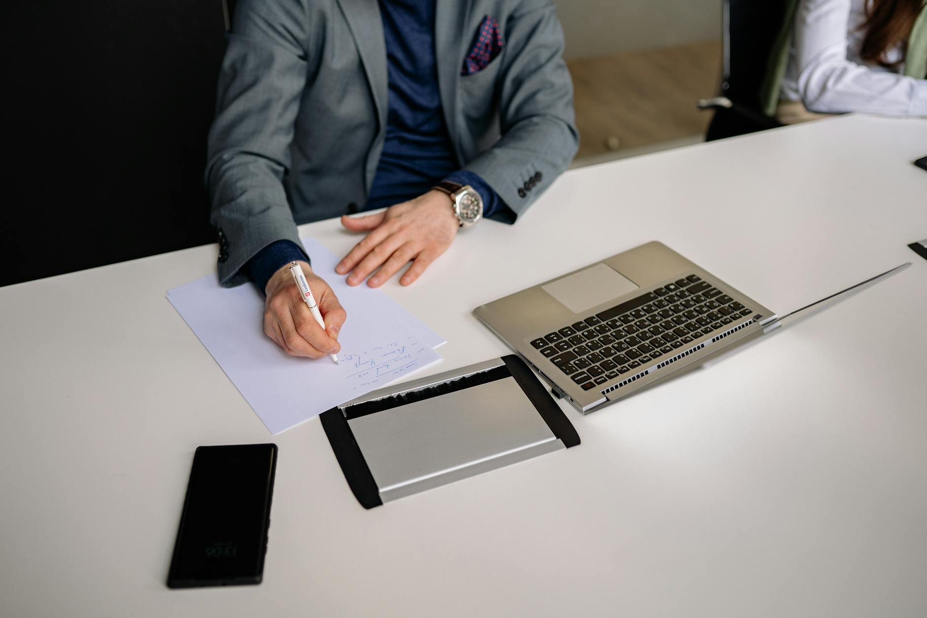 Arrêt Cass. soc., 17 septembre 2025, n° 23-22.456 : Sanction disciplinaire — individualisation des sanctions pour faits identiques — Analyse employeur