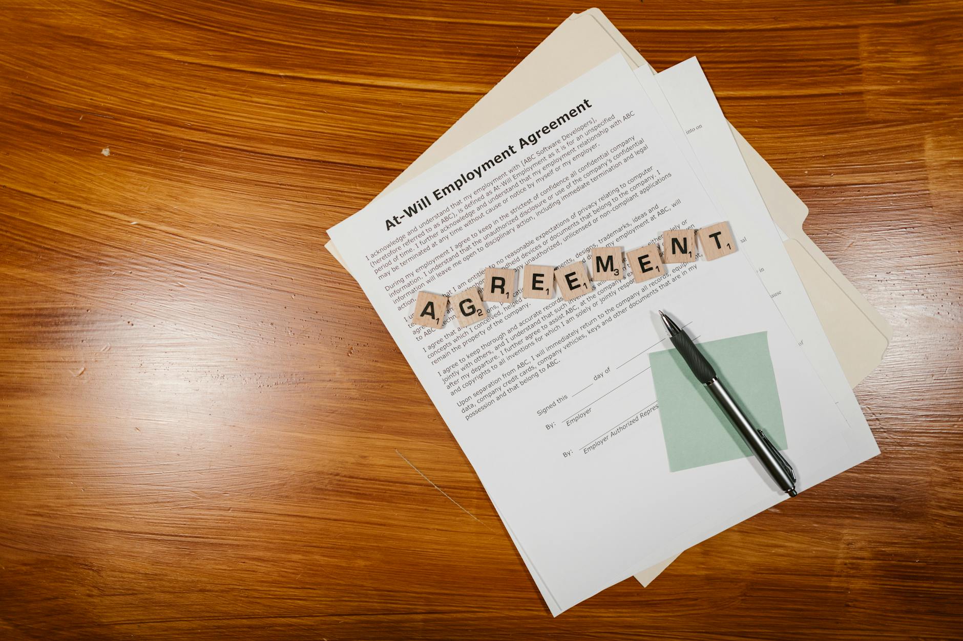 Quand doit-on requalifier un CDD en CDI ?