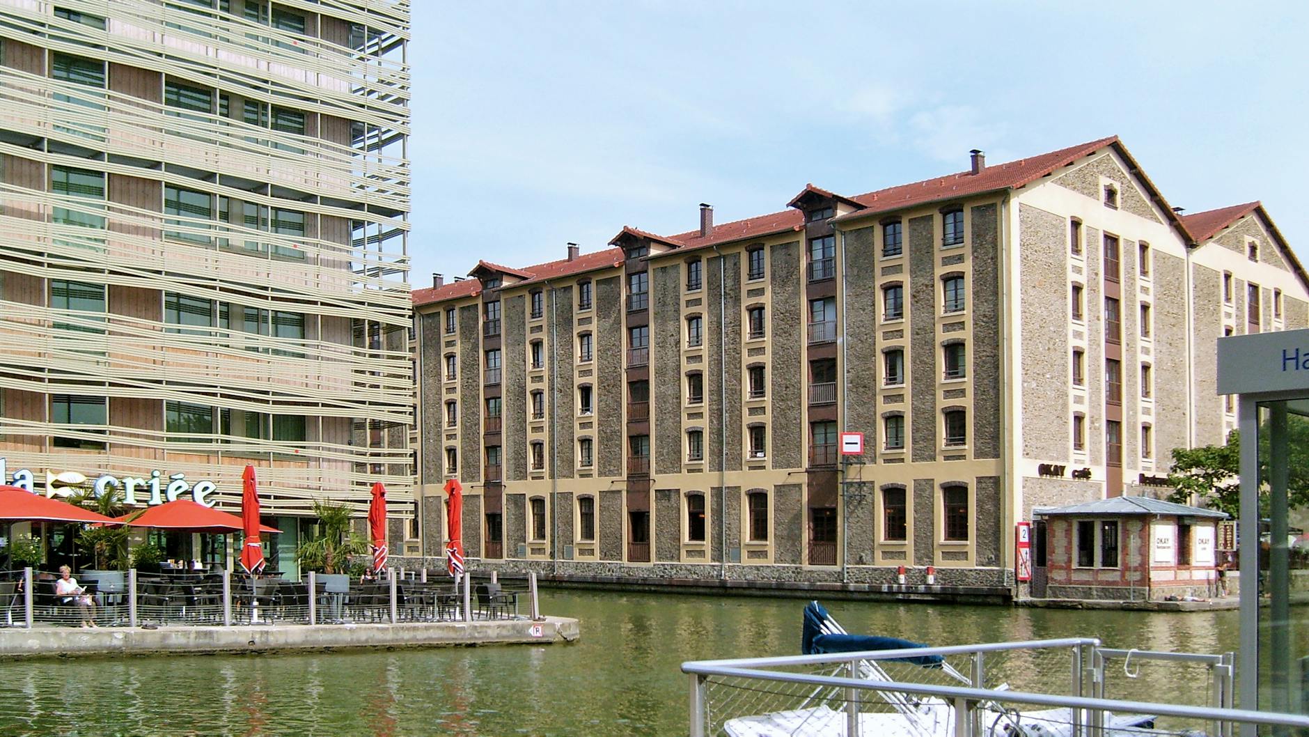 Modification du contrat vs changement des conditions de travail