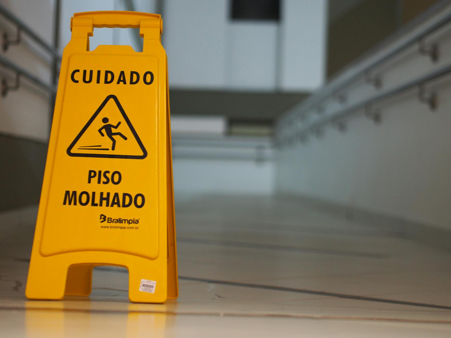 Sanctions emploi d&rsquo;etranger sans titre de travail : risques penaux et administratifs