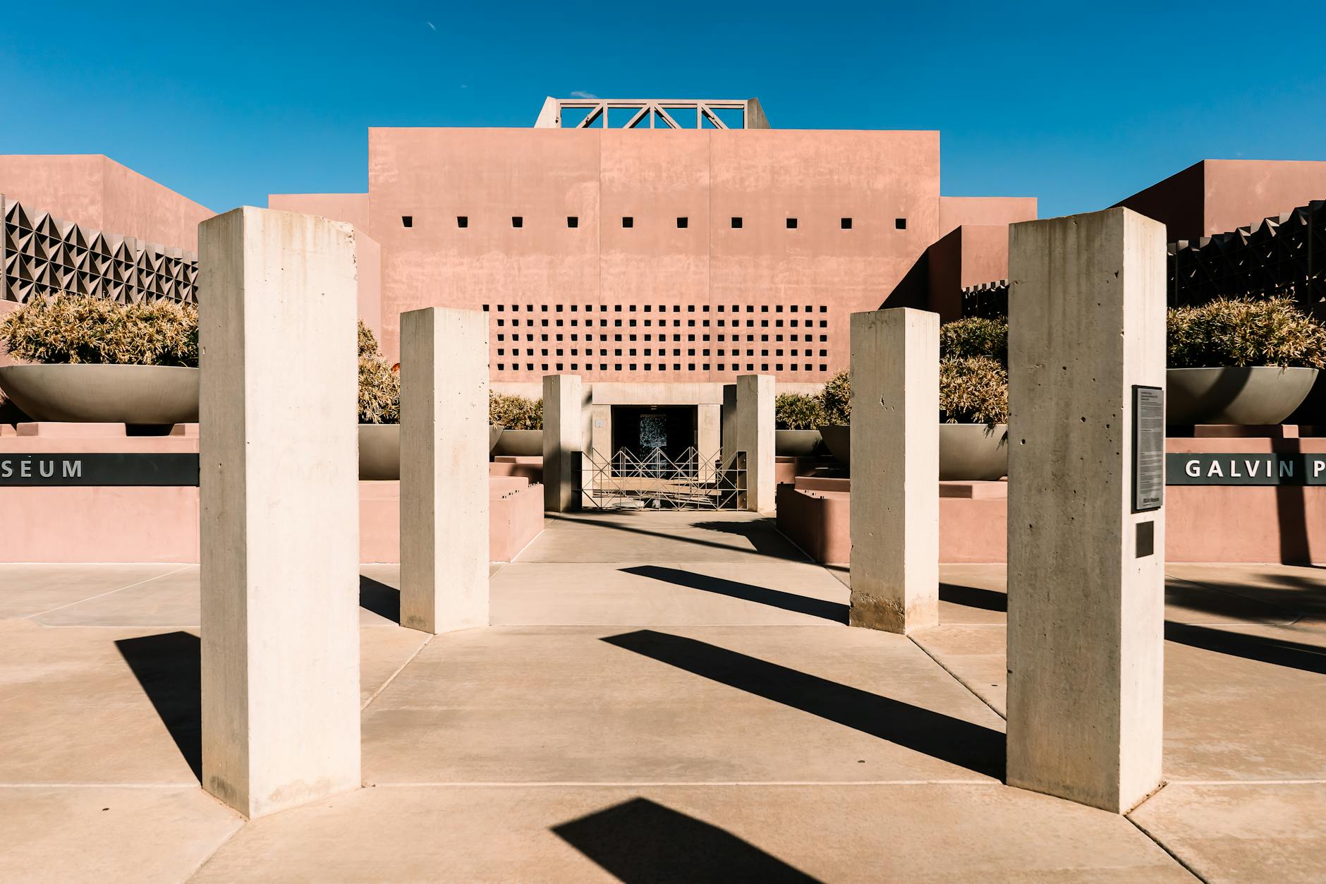 Temps d&rsquo;habillage et de déshabillage : obligations de l&#8217;employeur et contreparties